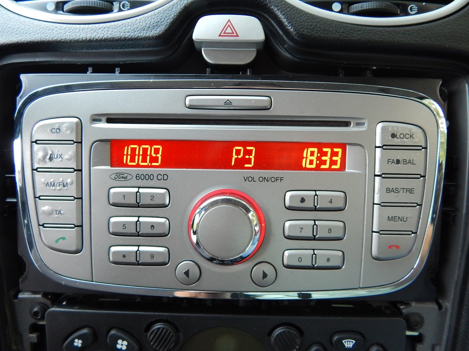 "Косяки" на магнитоле — Ford Focus II Hatchback, 1,6 л, 2008 года ...