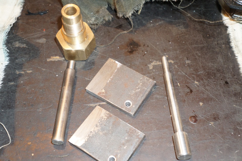 Выточил наборчик для фиксации ГРМ. — Audi A6 (C5)