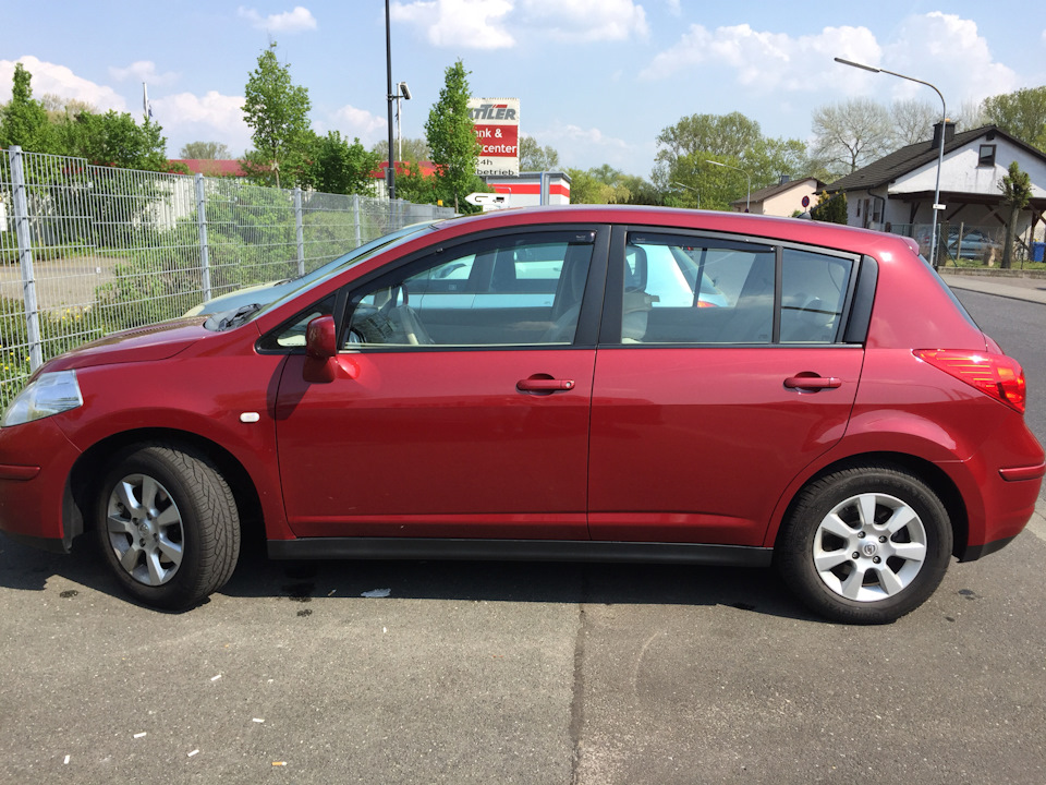 Ниссан тиида 1.6. Nissan Tiida Вишневая. Ниссан Тиида 15-й год.