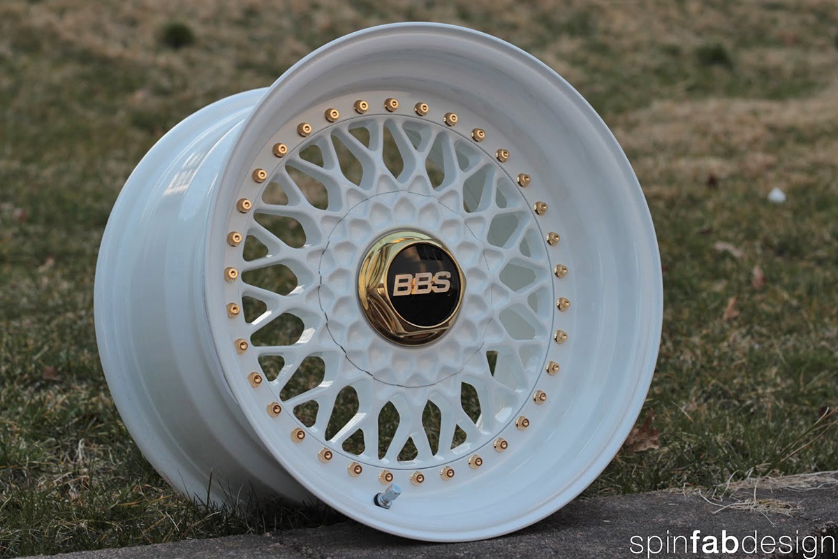 Bbs знакомства. BBS RS White. BBS RS белые. Диски BBS белые. BBS 20 дюймов белые.