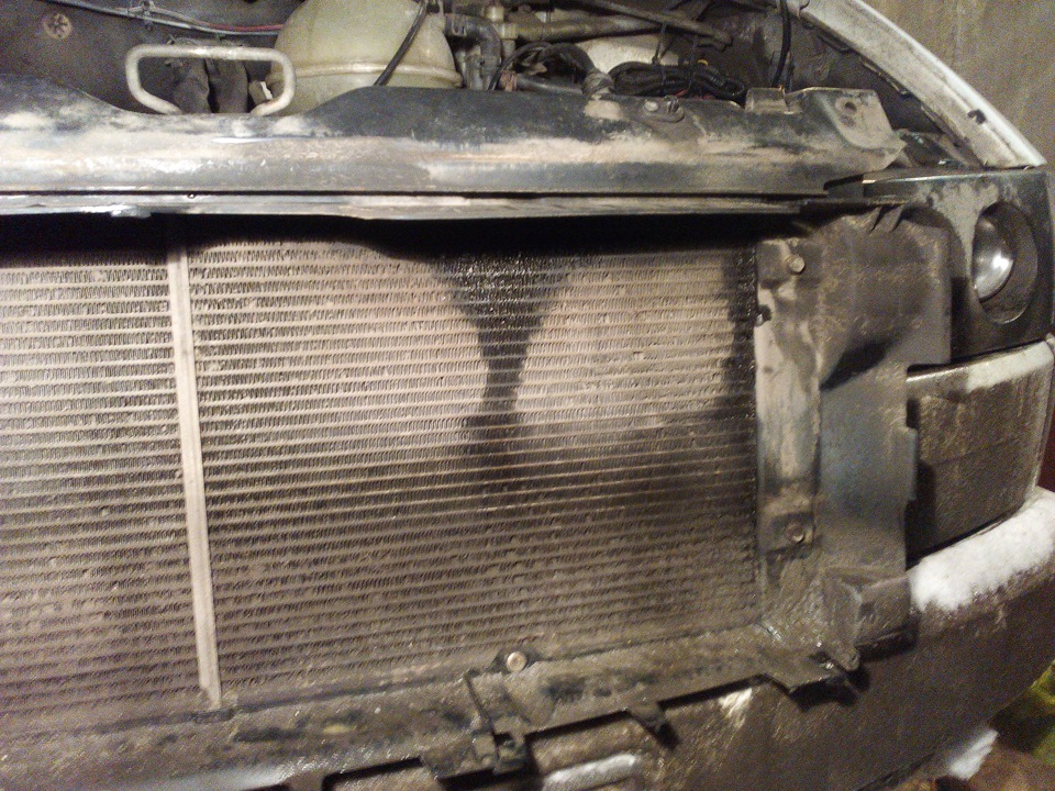 Радиатор приказал долго жить! — Volkswagen Transporter T4, 2,4 л, 1991 ...
