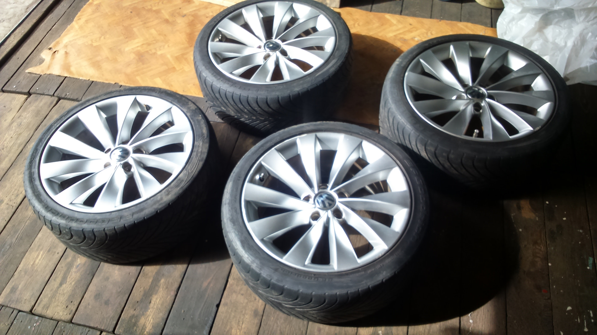 Резина митсубиси аутлендер r18. Колеса на бмв ф30 р18. Диски на паджеро 4 r18. Passat b6 interlagos r18. Низкопрофильная резина r25.