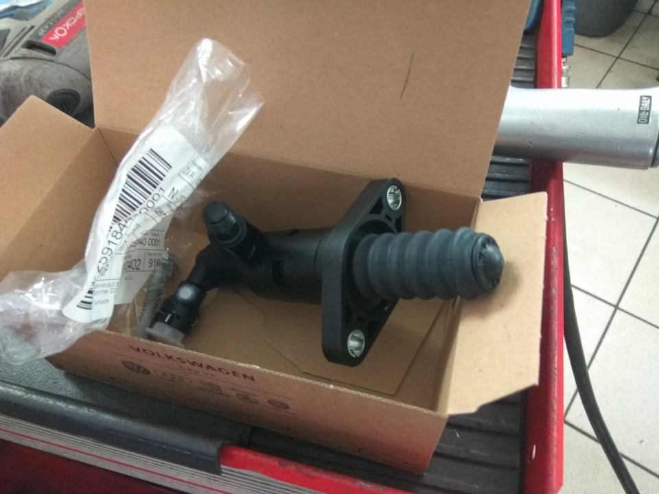 Шум/скрип педали сцепления. Часть 3. — Skoda Octavia A7 Mk3, 1,8 л ...