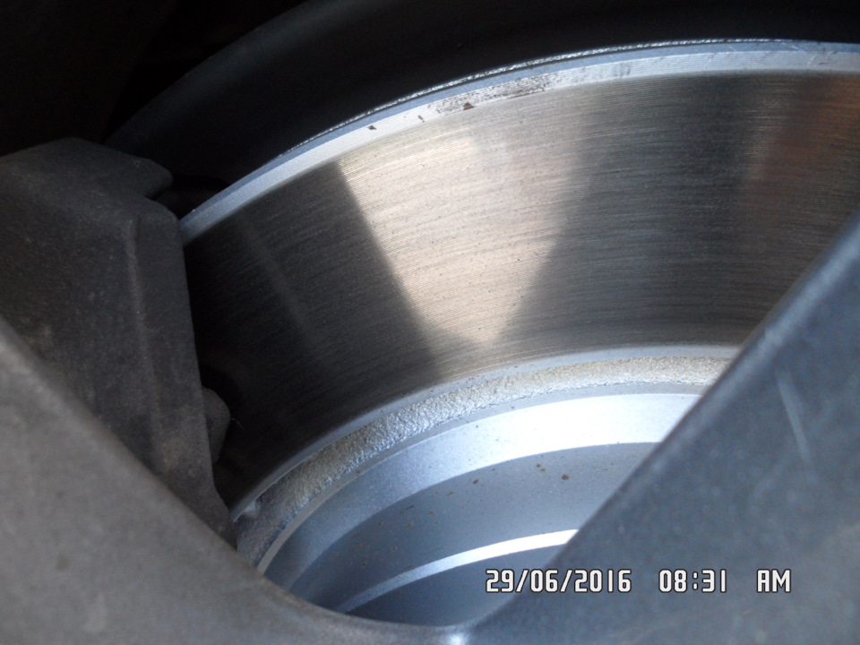 Состояние тормозов спустя примерно 1000 км пробега — Volvo XC70 III