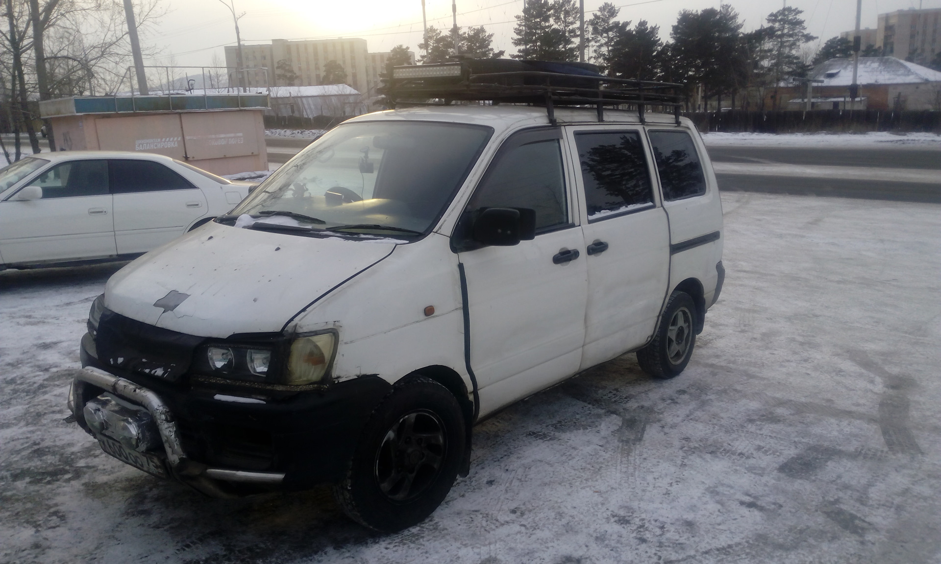 4 вд бу. Тойота Таун айс 98. Тойота Таун айс 2000 года. Тойота Таун айс 4wd. Toyota Lite Ace DX.