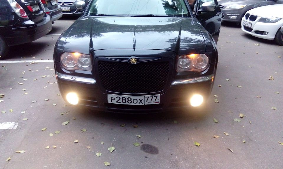 Моргает фара chrysler 300c