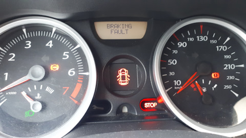 Braking fault рено. Braking fault рено. Break fault меган 2. Break fault меган 2. Р0141 ошибка рено меган 2.