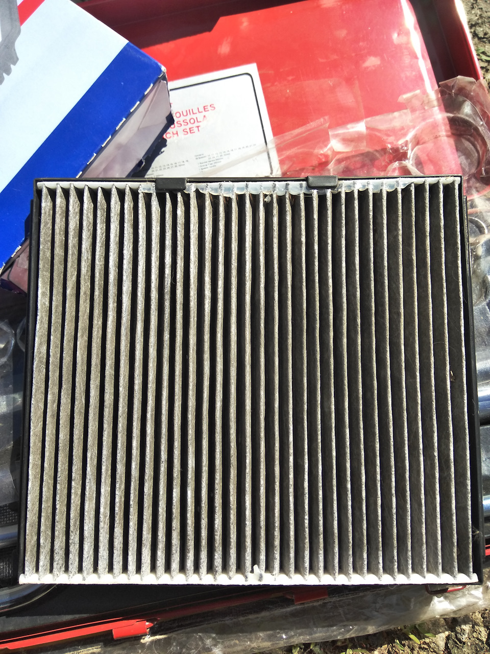 Старый фильтр, состояние за пол года — KIA Rio (3G)