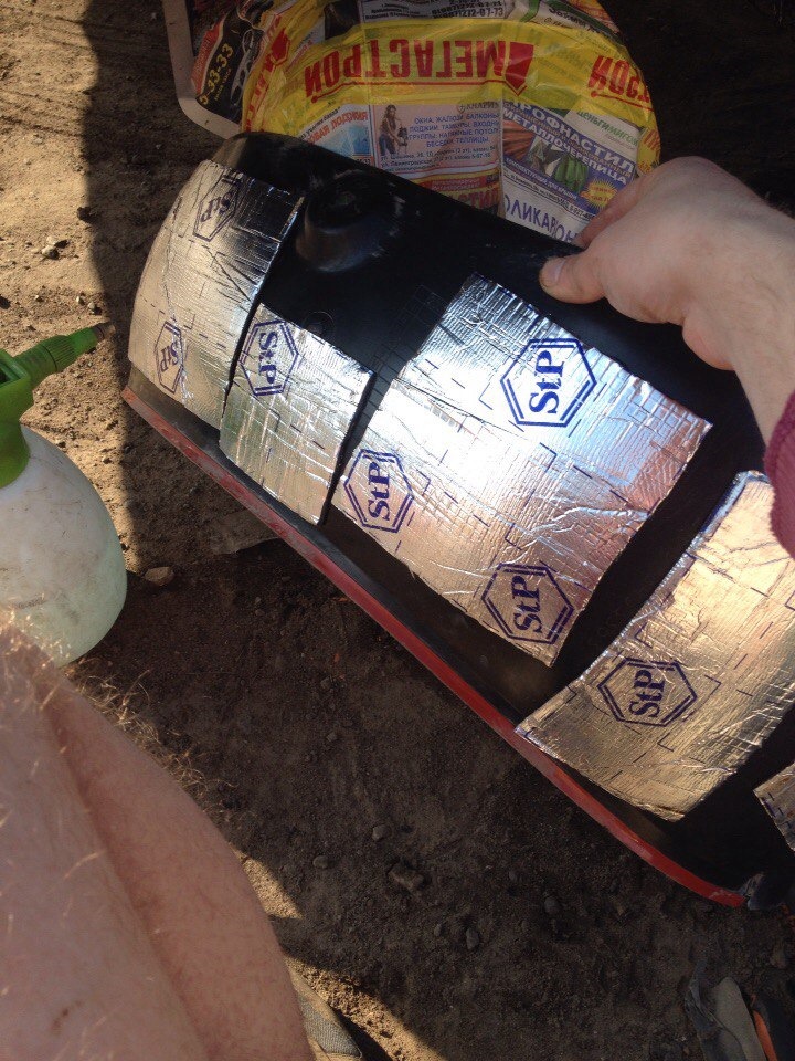 прикатываем вибру к подкрылоку — Lada Приора седан