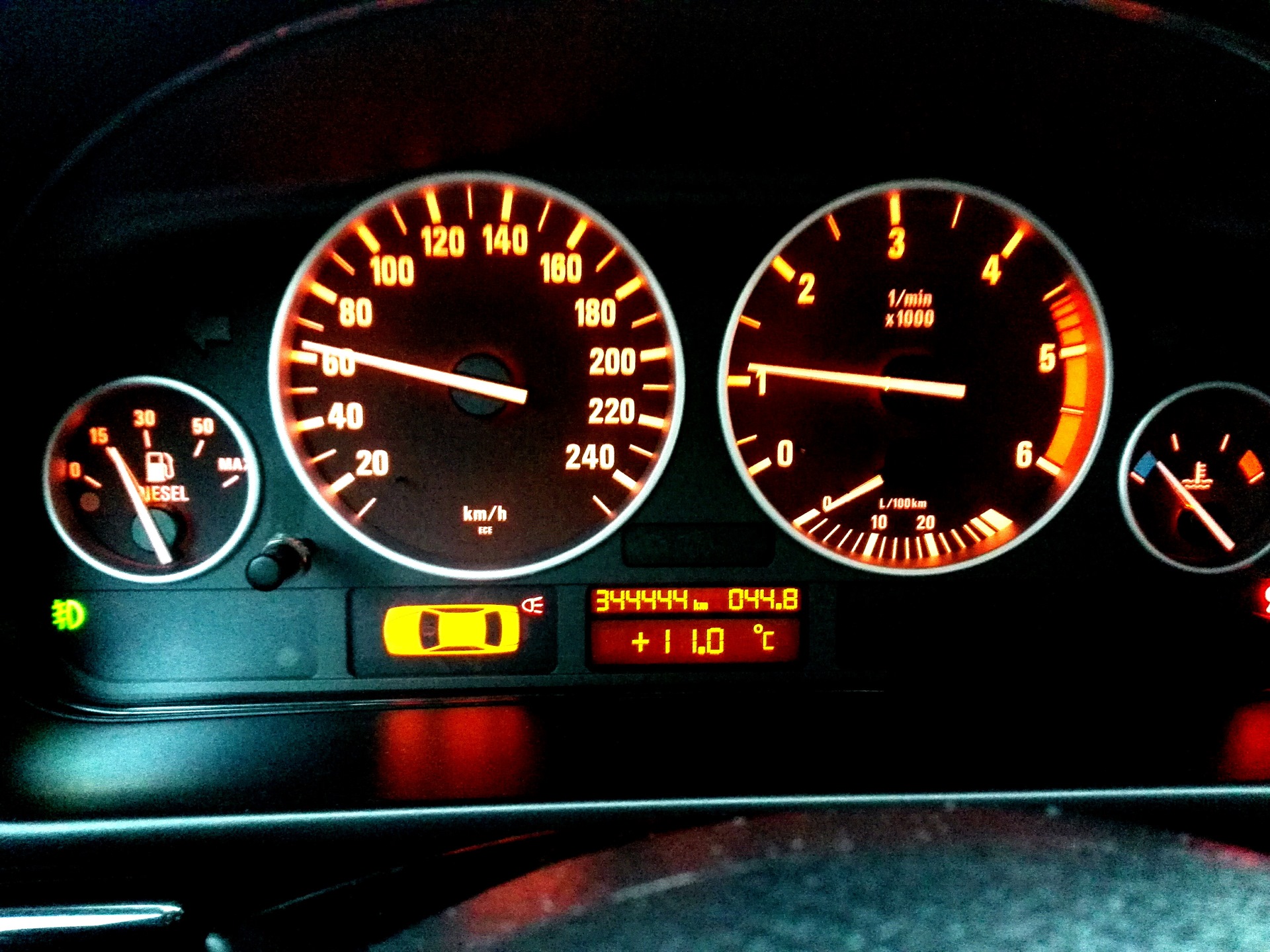 BMW e39 горит индикатор !