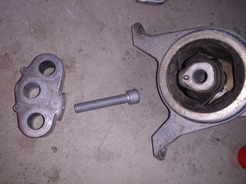 Опоры двигателя спорт. Подушка двигателя/ 0k24039100. Подушка двигателя/ 0k9a439050. 0k2fy39060. Опора двигателя м20б20.