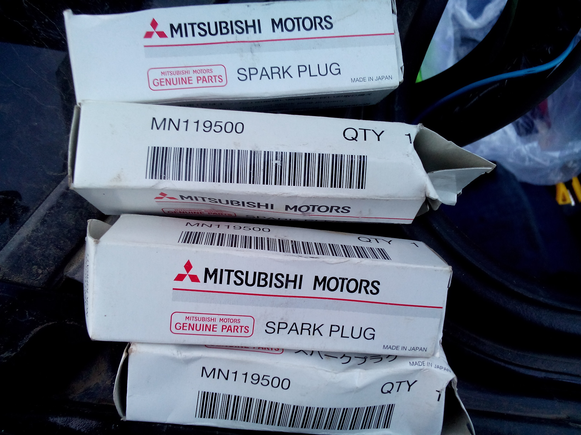 Запчасти mitsubishi. Mitsubishi mn119500 свеча. Mitsubishi mn980149. Mn119500 характеристики.