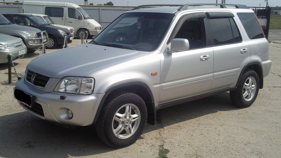 Honda cr v rd1 кондиционер. Honda CR-V 1999. Honda CRV 1999. Форд Маверик 2002. Honda CRV 1999 год.