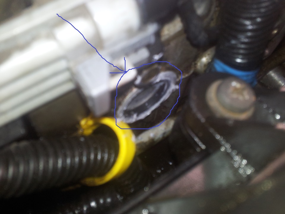 выбило заглушку распредвала — Lada 21124, 1,6 л, 2005 года | своими ...