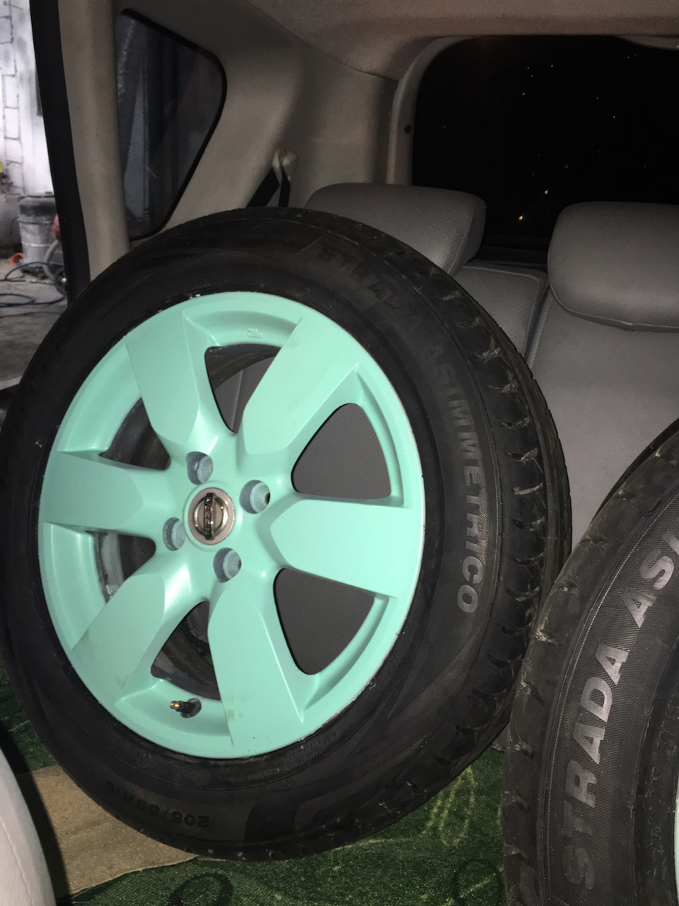 Фото в бортжурнале Nissan Note (1G)