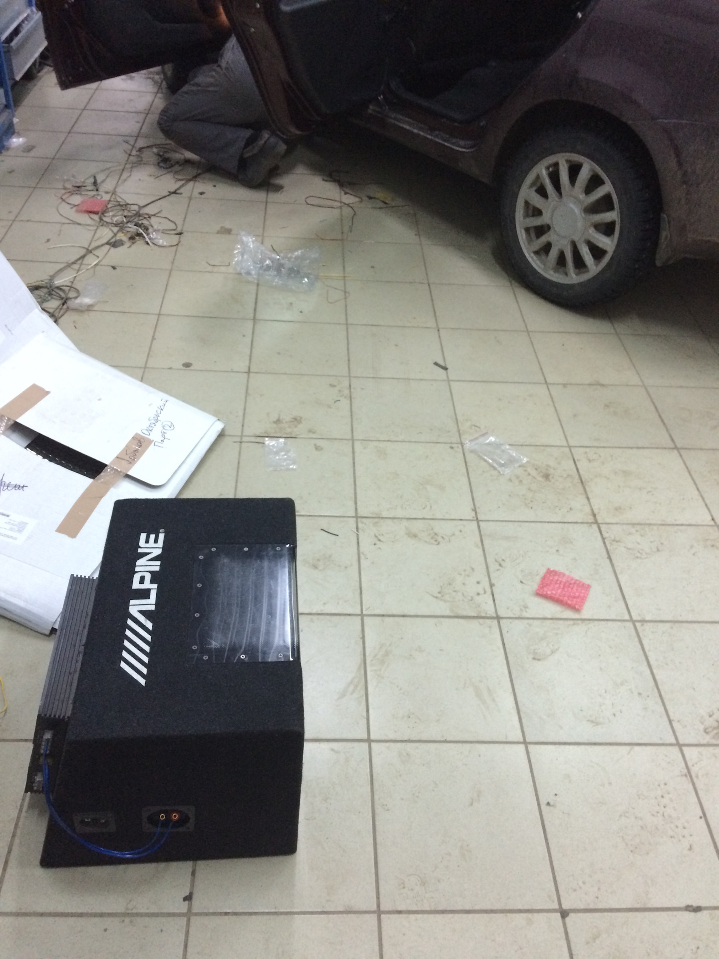 Установка сигнализации и музыки — Lada Гранта, 1,6 л, 2013 года ...