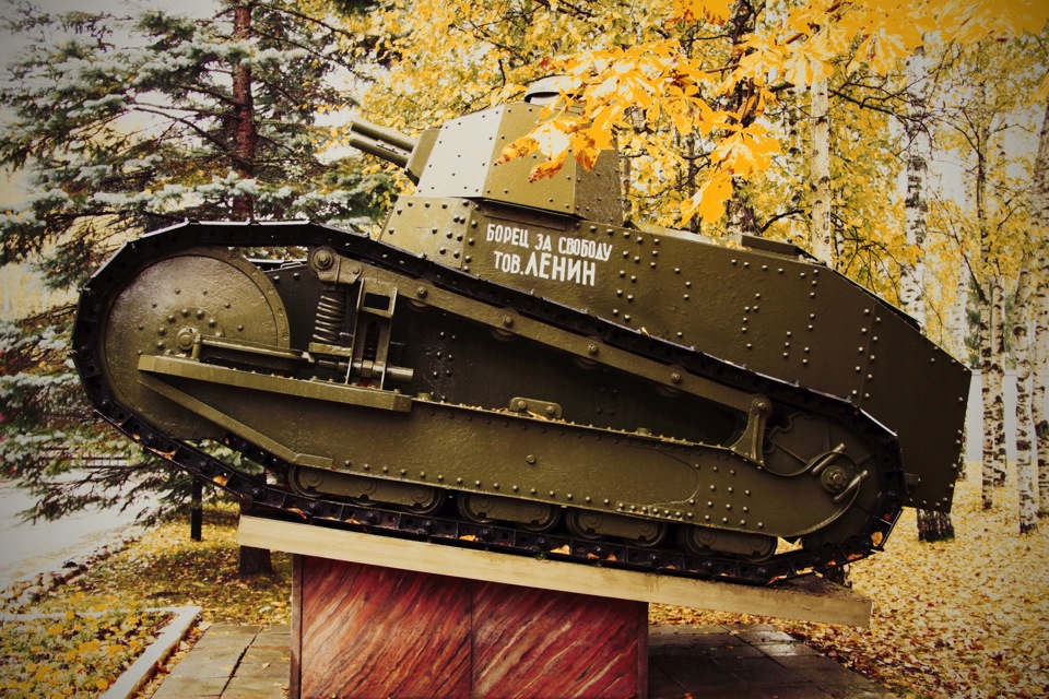 Купить большие танки. Самый большой танк. Самый большой танк в мире. Самый большой танк в Кубинке. Танк с большими гусеницами.