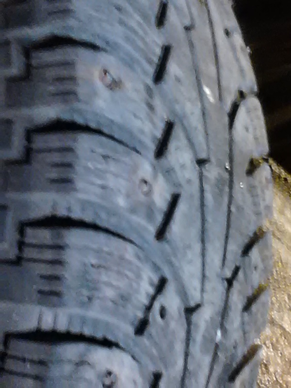 продаю резину — Volkswagen Touareg (1G), 3,2 л, 2004 года | шины | DRIVE2