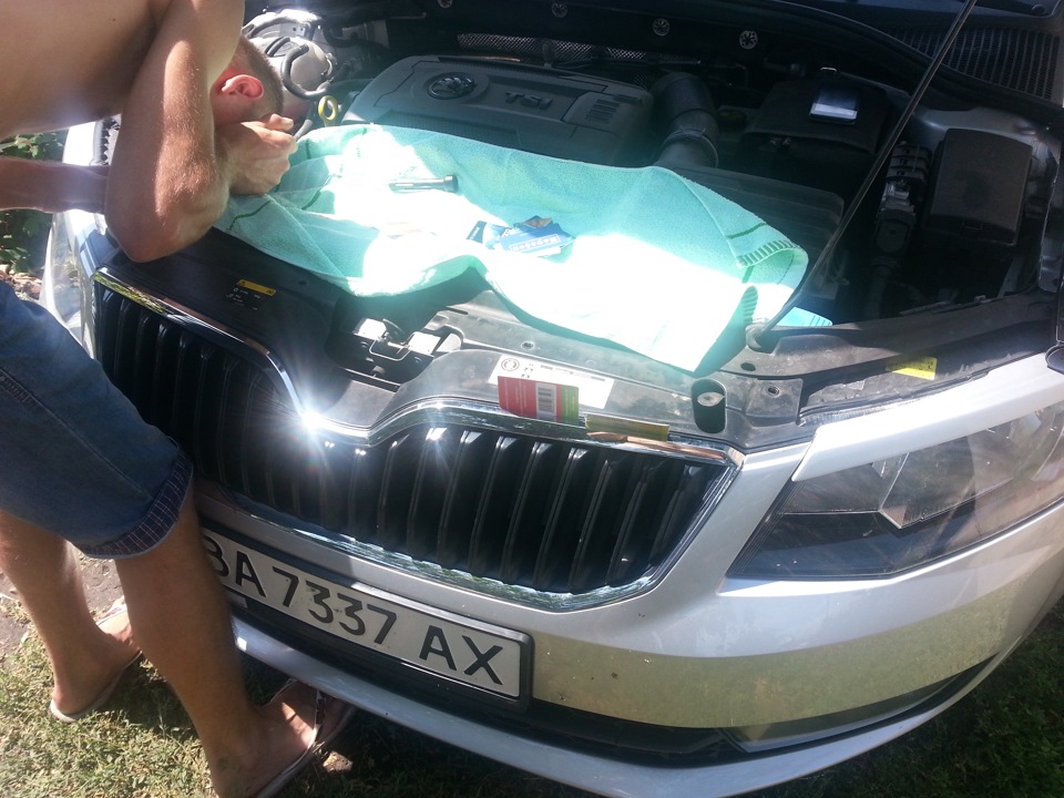 Хромированной решетке скажем НЕТ!)))) — Skoda Octavia A7 Mk3, 1,8 л ...