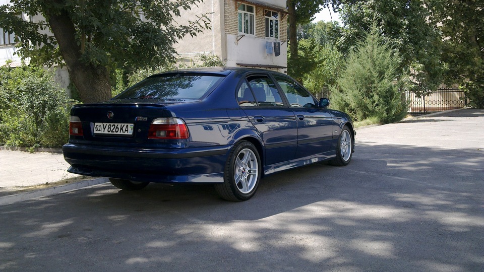 Bmw 5 Series Bmw E39523iindividual Drive2