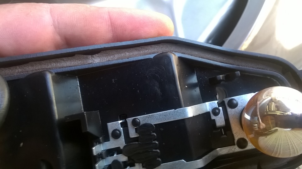 потеет задний фонарь. — Nissan Qashqai (1G), 1,6 л, 2010 года | своими ...