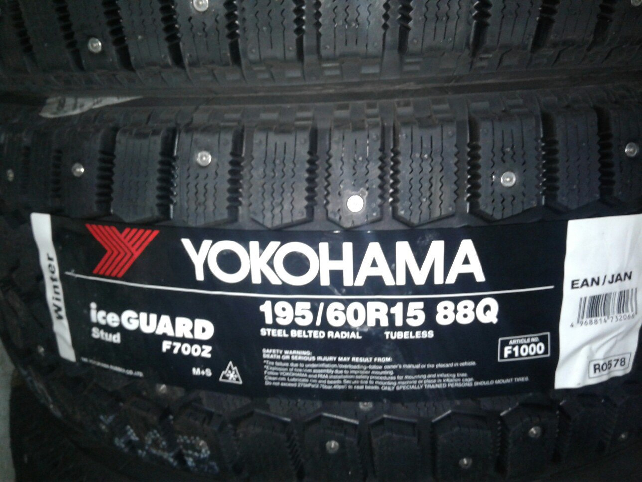 Зимние шины yokohama ice guard отзывы. Йокогама айс гуард 55. Автомобильная шина Yokohama f700 195/50 r15 82q зимняя шипованная. Автомобильная шина Yokohama Ice Guard f700s 195/50 r15 82q зимняя шипованная.