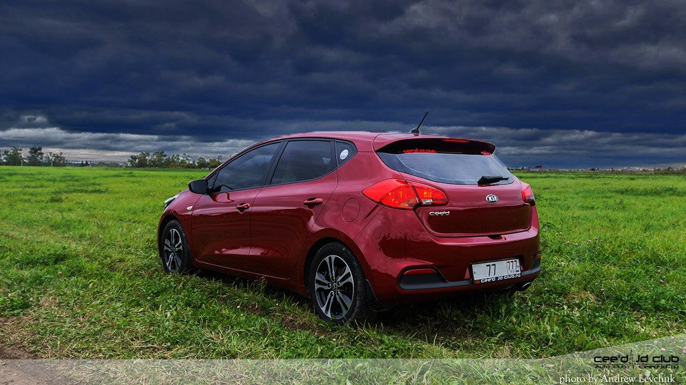 Kia Ceed 2013 хэтчбек красный