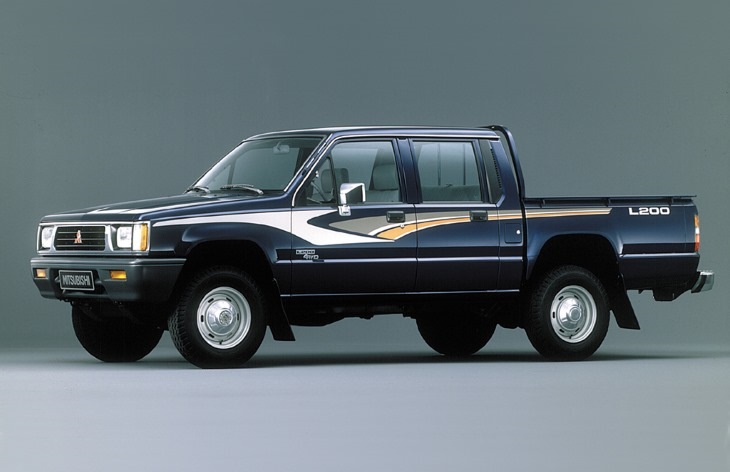 mitsubishi l200 история модели. f1058fas 960. mitsubishi l200 история модели фото. mitsubishi l200 история модели-f1058fas 960. картинка mitsubishi l200 история модели. картинка f1058fas 960. В эти дни "три бриллианта" отмечают красивый юбилей. Но не стоит напрягаться, представляя себе лик самого первого пикапа — фантазии всё равно не хватит. Ибо и сами японцы не представляли что в итоге получится из трёхколёсной мотоколяски. mitsubishi l200 история модели. f1058fas 960. mitsubishi l200 история модели фото. mitsubishi l200 история модели-f1058fas 960. картинка mitsubishi l200 история модели. картинка f1058fas 960. В эти дни "три бриллианта" отмечают красивый юбилей. Но не стоит напрягаться, представляя себе лик самого первого пикапа — фантазии всё равно не хватит. Ибо и сами японцы не представляли что в итоге получится из трёхколёсной мотоколяски.