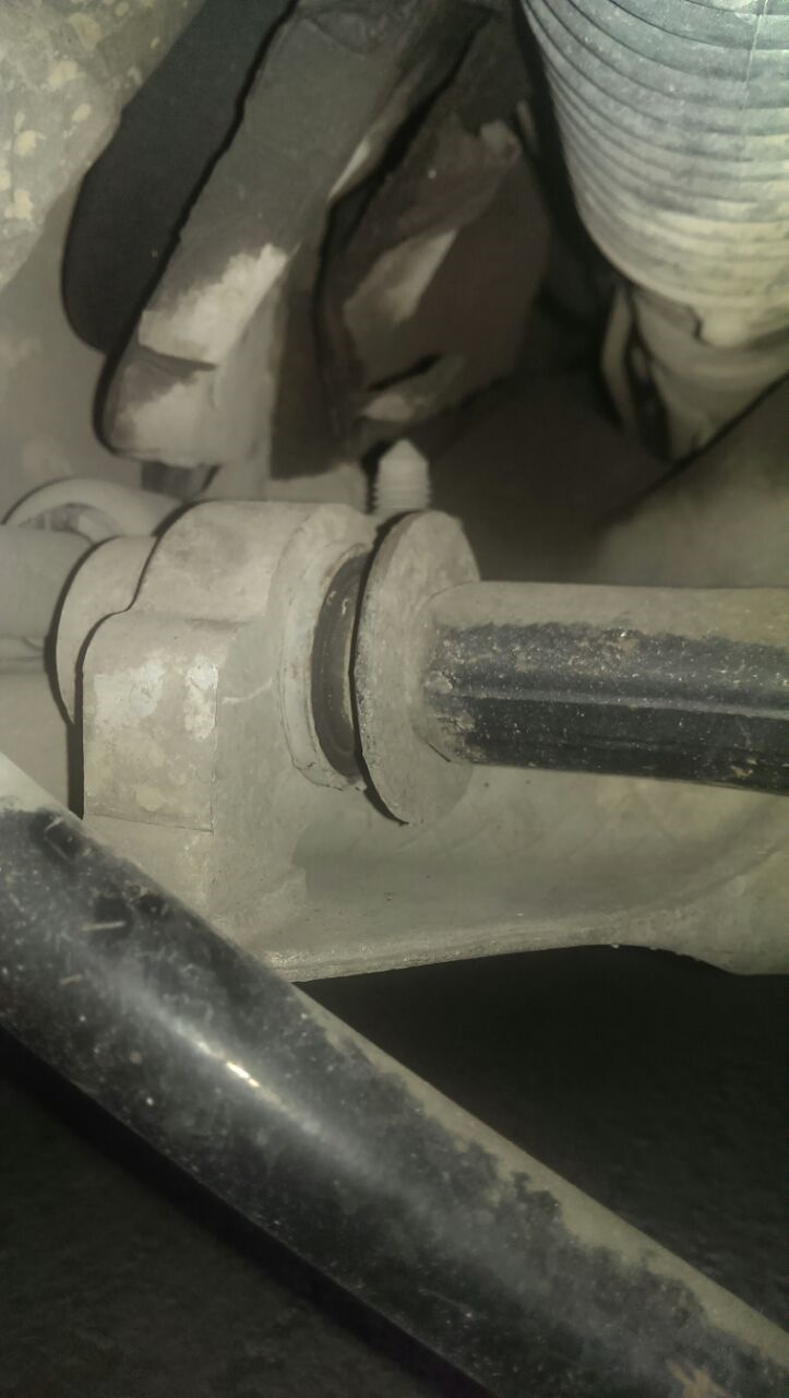 Задние сайлентблоки передних нижних рычагов. — Peugeot 407, 3 л, 2004 ...