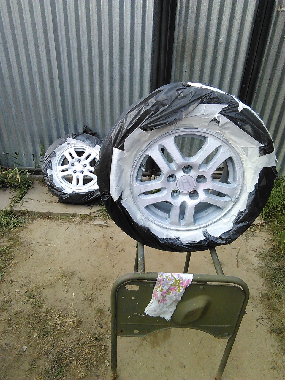 Покрытие дисков жидкой резиной Color Dip — Honda CR-V (RD4, RD5, RD6 ...