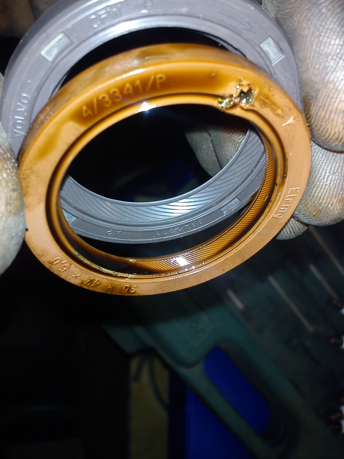 Сальник КВ. Или Elring уже не тот…+замена термостата. — Volvo 850, 2,5 ...