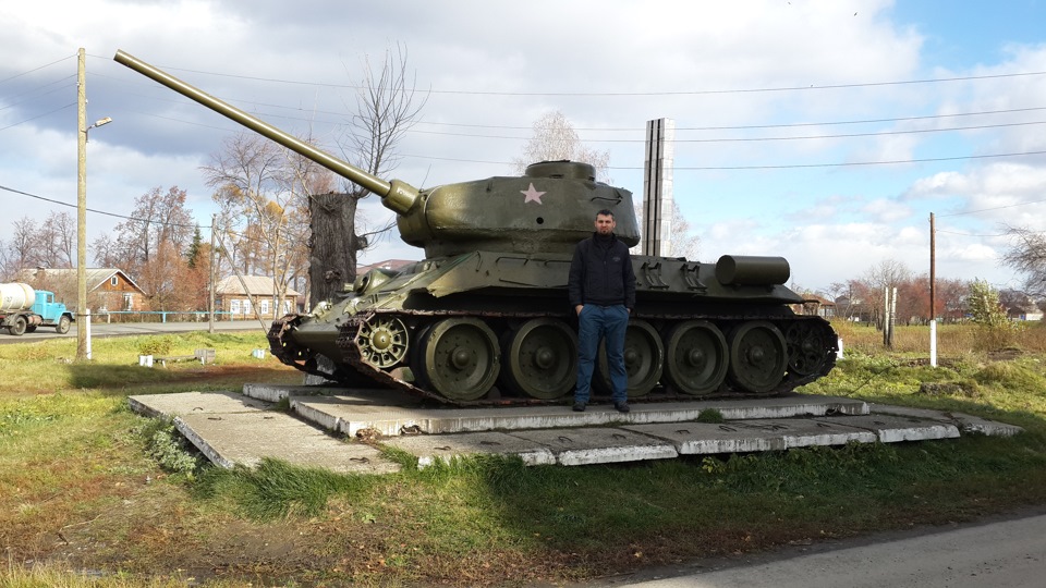 Прогноз погоды зайково. Танк в Зайково. Парк Победы в п. Зайково Свердловская область. Парк Победы Зайково. Музей в Зайково.