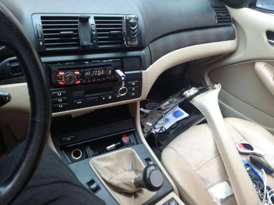 Usb зарядка плюс питание для регистратора — BMW 3 series (E46), 2 л ...