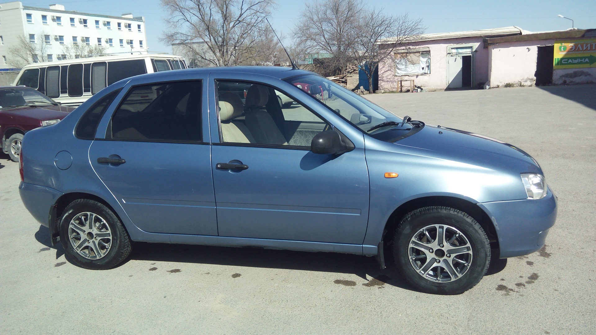 Цвет боровница 451. Калина 1 цвет боровница. Калина 1 боровница хэтчбек. Боровница 451 калина. Калина 1 боровница хэтчбек.