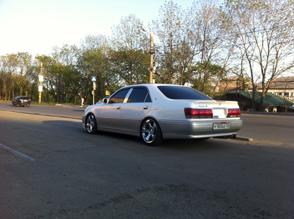 Toyota Crown 170 athlete