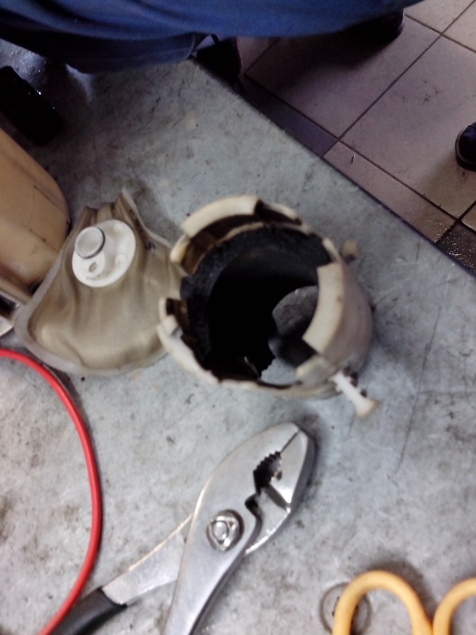 Бензонасос - Land Rover Freelander, 2,5 л, 2005 года своими руками DRIVE2