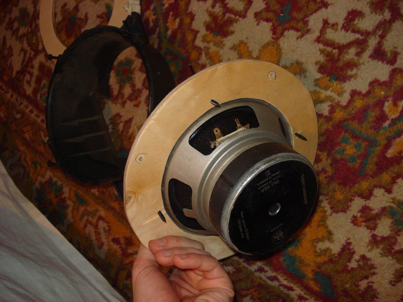 Replacing the stock 20 cm speakers with 16 cm DLS - Toyota Celica 20 L 1998 with DRIVE2