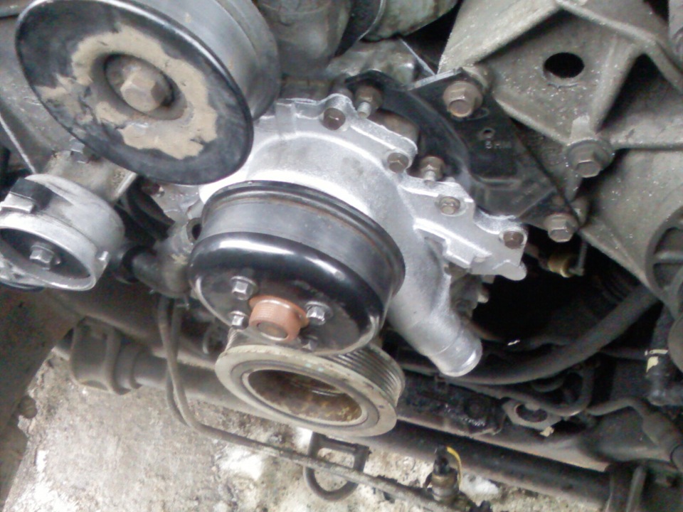 Замена помпы эксплорер. Помпа форд эксплорер 5 3. 5. Замена помпы эксплорер. Замена помпы эксплорер.