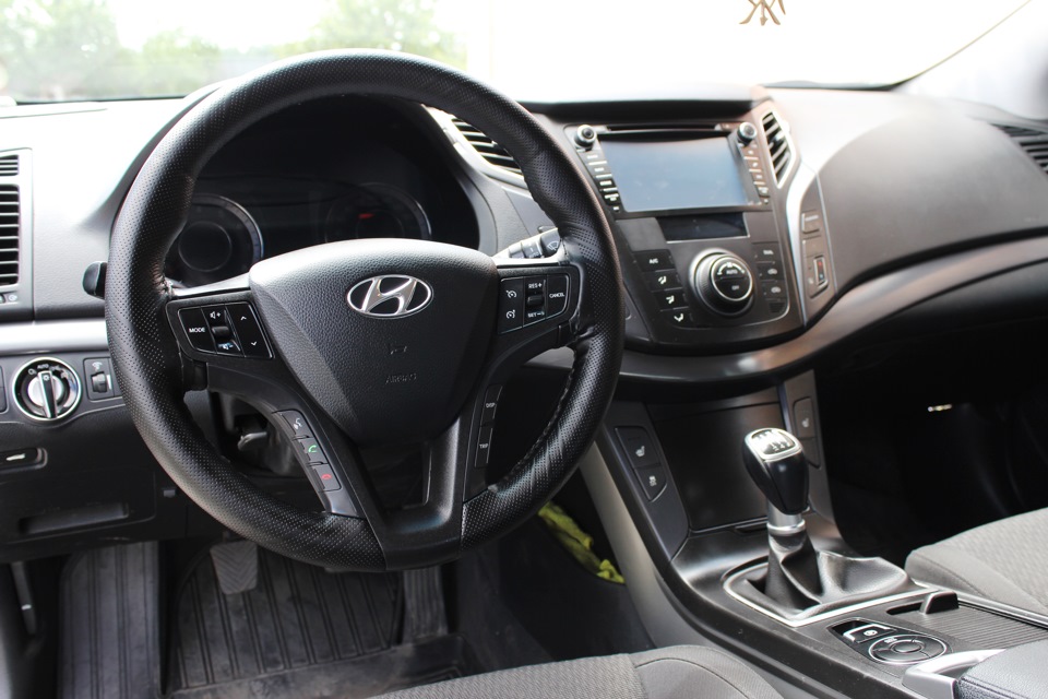 Кожаная Оплётка руля - Hyundai i40, 2 л, 2013 года аксессуары DRIVE2