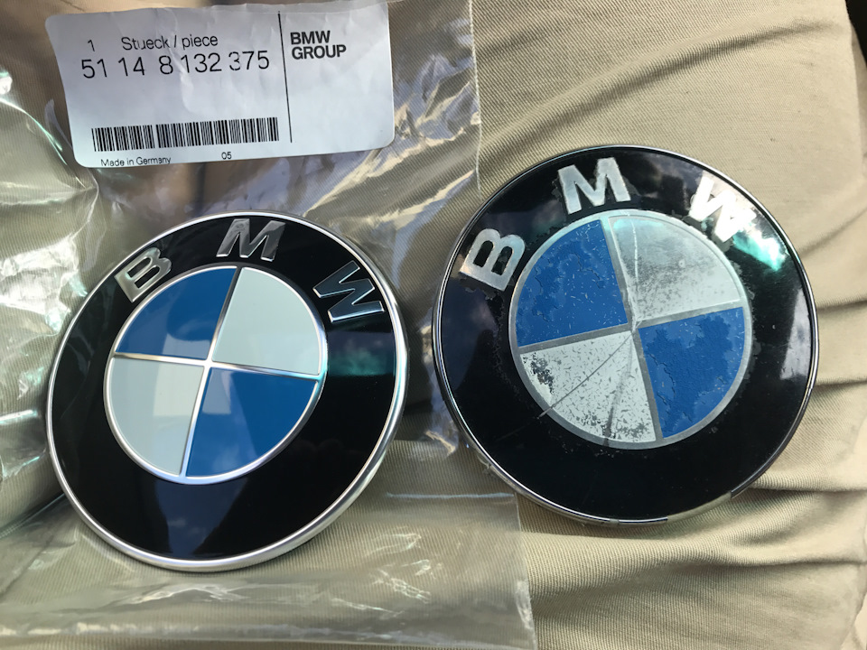Значки оригинал купить. BMW e60 значок. BMW С 3 значками. Значок 315 BMW. БМВ значок 1913.