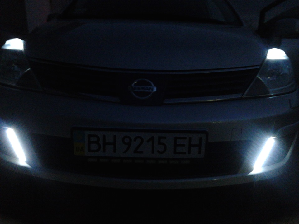 светодиоды в габариты — Nissan Tiida (1G), 1,8 л, 2008 года ...