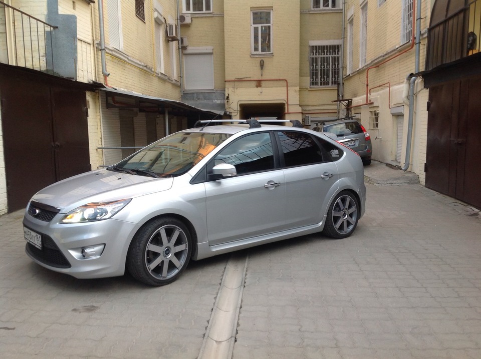 Снежинка форд фокус. Снежинка форд фокус. Ford focus 2 на 18 дисках. Колеса форд фокус 2 снежинка r17. Кованые диски r17 на форд фокус 3.