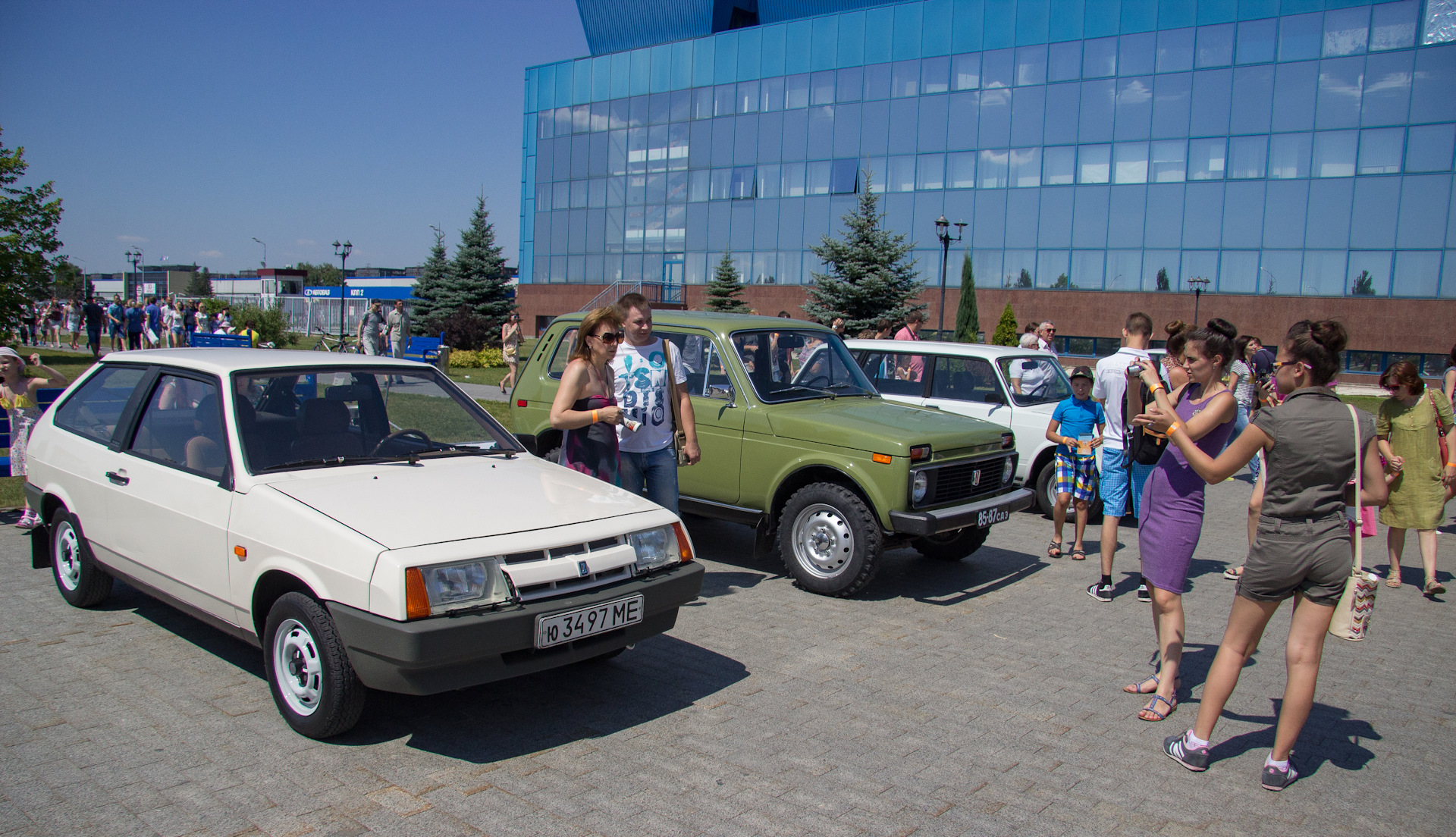 Авто тольятти. Музей АВТОВАЗА ВАЗ 2103 новый. ВАЗ 2104 И 2108. Новый ВАЗ 2104 Тольятти с завода. ВАЗ 2104 С завода в Тольятти.