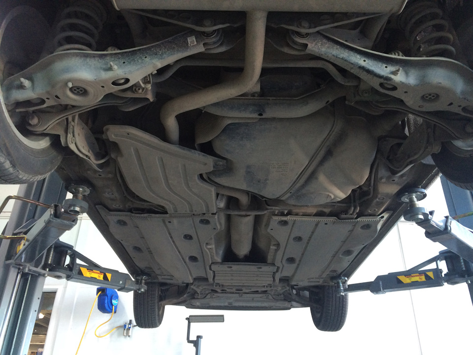 Заменил передние стойки стабилизатора — Volkswagen Golf Mk7, 1,4 л ...