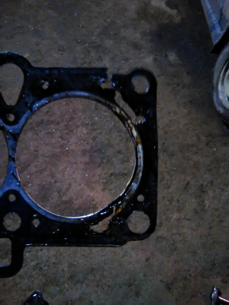 Прогорела прокладка гбц — Lada 2115, 1,5 л, 2004 года | своими руками ...