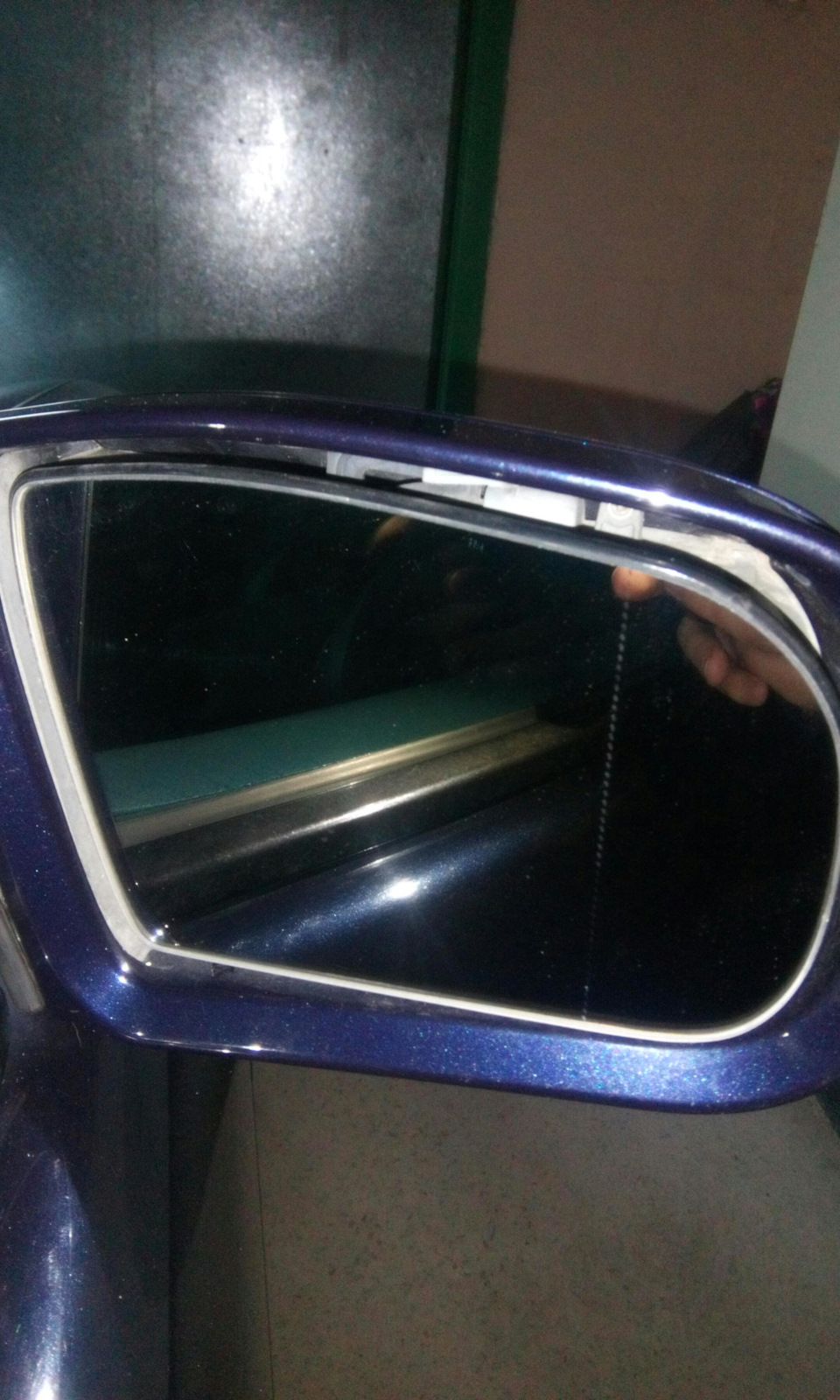 Зеркала с автозатемнением. Нужна помощь в отличии — Mercedes-Benz E ...