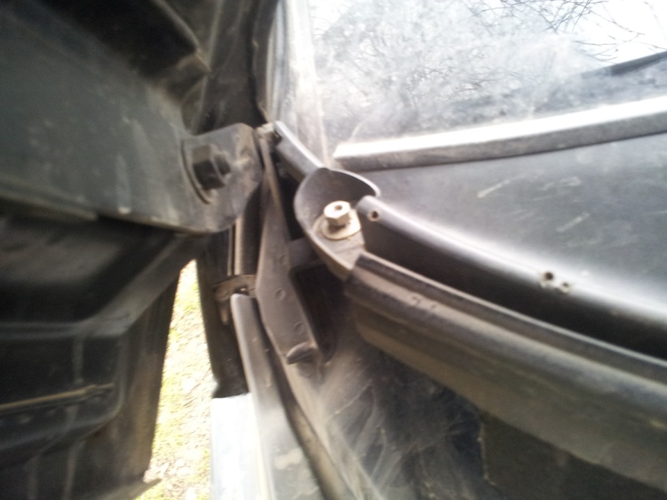 Замена салонного фильтра 2112 — Lada 21124, 1,6 л, 2007 года ...