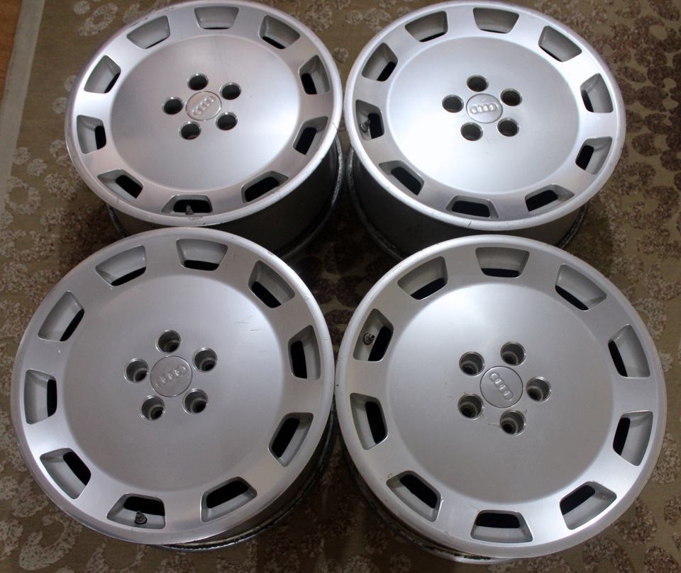 Восемь диска. Audi a8 w12 Monoblock. Audi a8 d2 диски. Диски Audi a8 r17 Ronal. Диски Audi a8 w12.