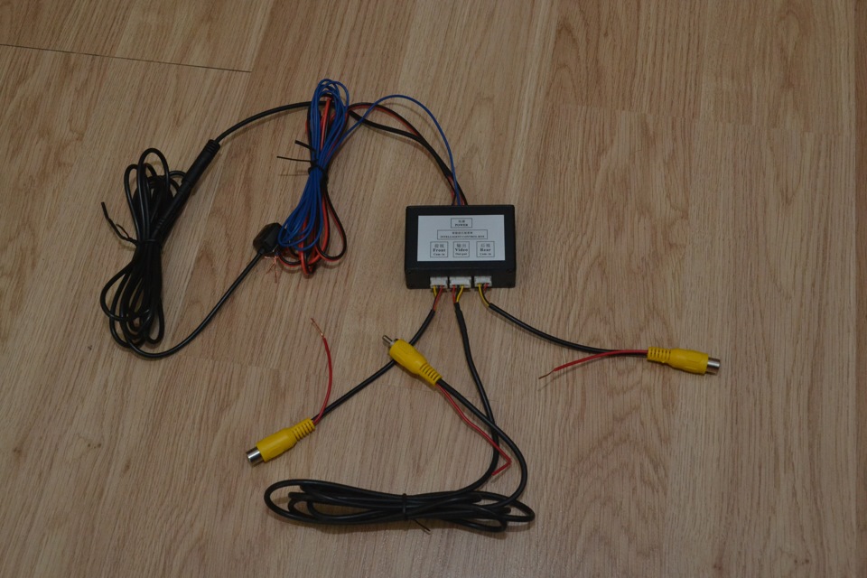 блок передней камеры. камера переднего вида каптива с140. провод для подключения 12в от камеры заднего вида китайской. блок переключения камер переднего и заднего вида схема подключения. блок управления камерами переднего и заднего вида.