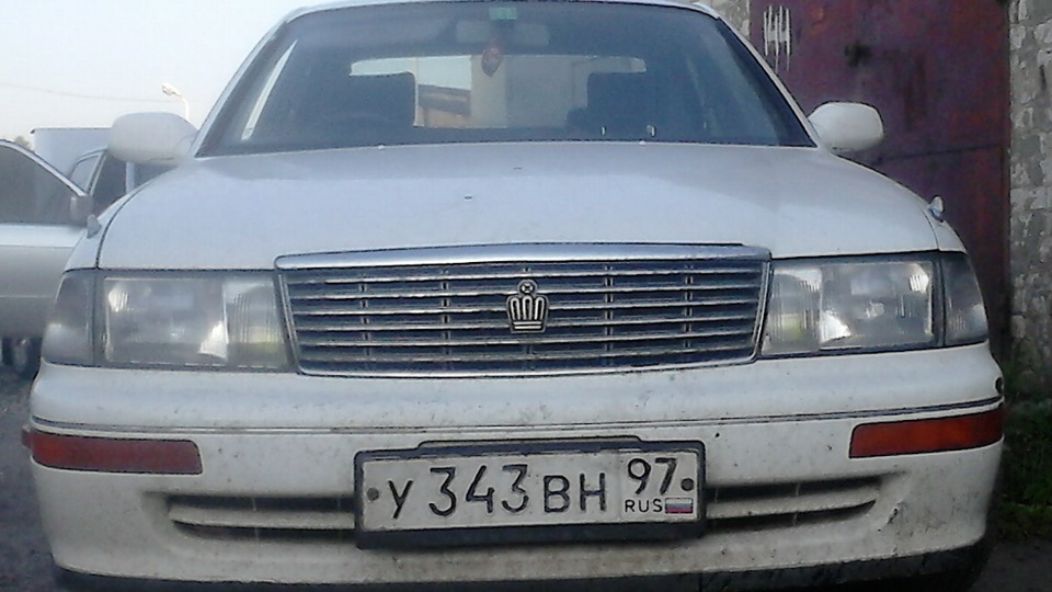 toyota crown 2.5 royal touring